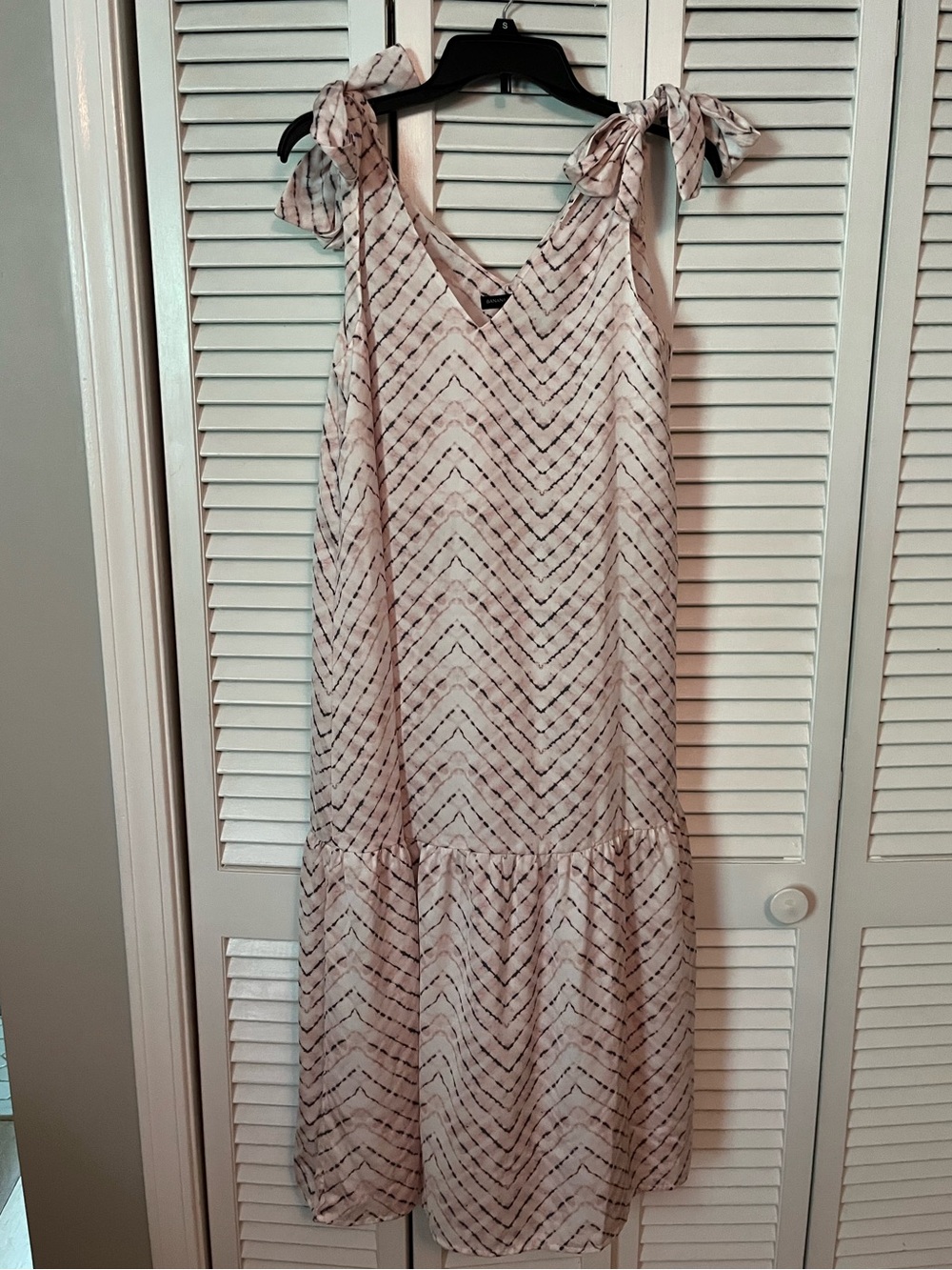Banana Republic bow tie shoulder dress